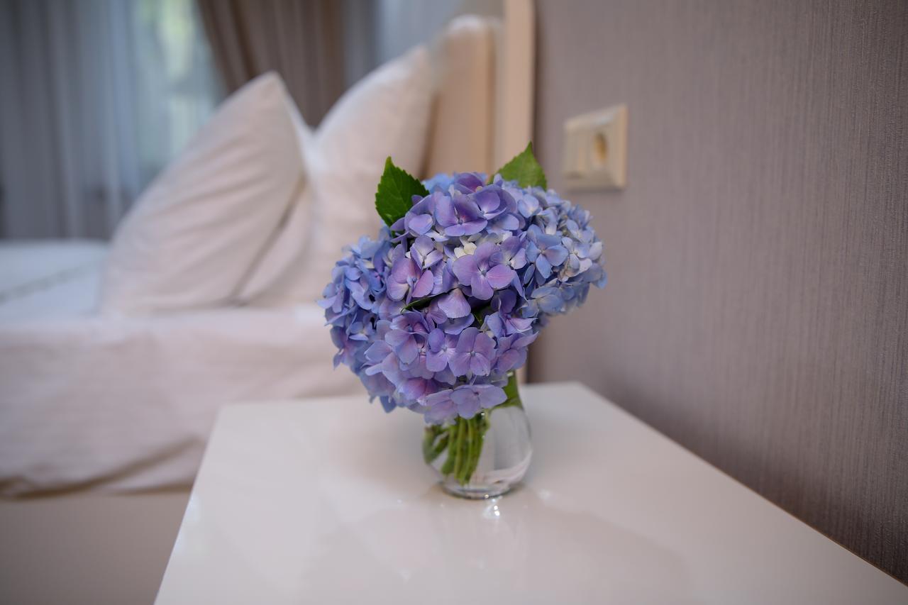 Sama Grand Hotel Тбилиси Экстерьер фото