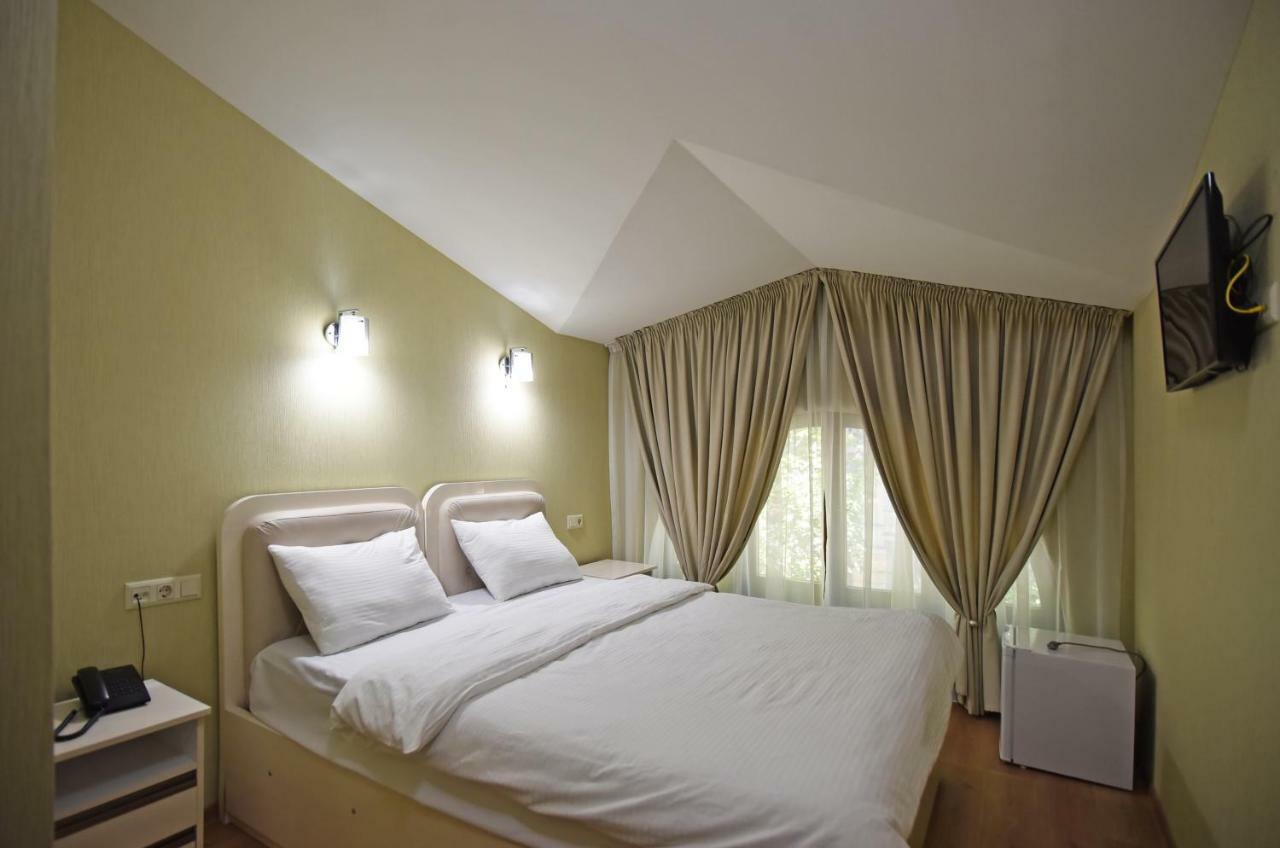 Sama Grand Hotel Тбилиси Экстерьер фото