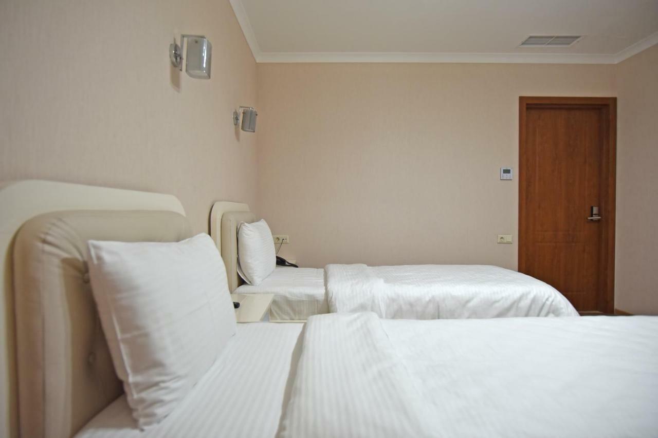 Sama Grand Hotel Тбилиси Экстерьер фото